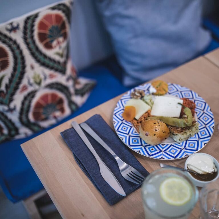 Elma et Nar, cantine turque de poche